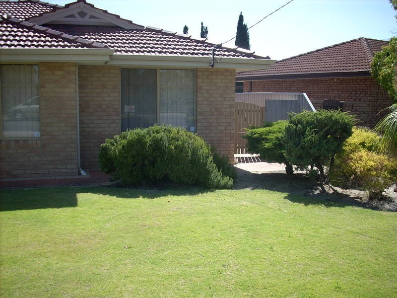 44 Bibra Drive, Bibra Lake WA 6163