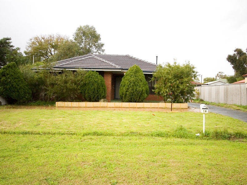 18 Juliet Road, Coolbellup WA 6163