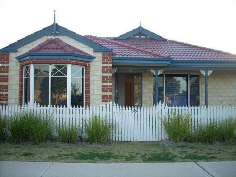 35 Windchime Terrace, Atwell WA 6164