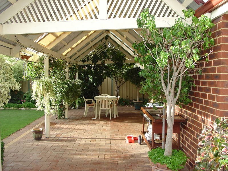 2a Leeton Close, Halls Head WA 6210