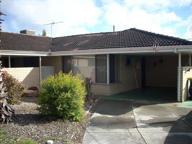 2/1a Moorehouse Street, Willagee WA 6156