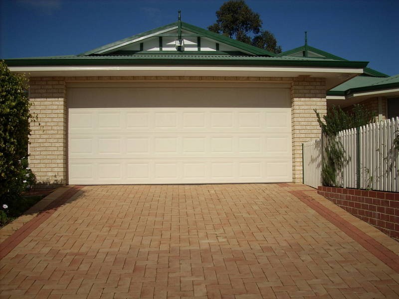 1/2A Constitution Gardens, Bibra Lake WA 6163