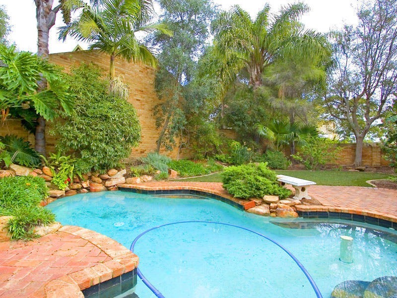 4a Beach Road, Bicton WA 6157