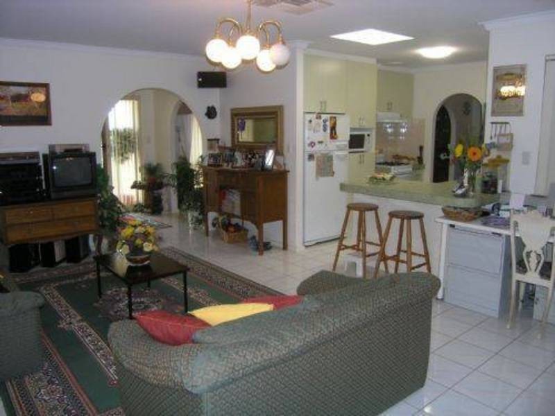 4 Michelle Place, Hamilton Hill WA 6163