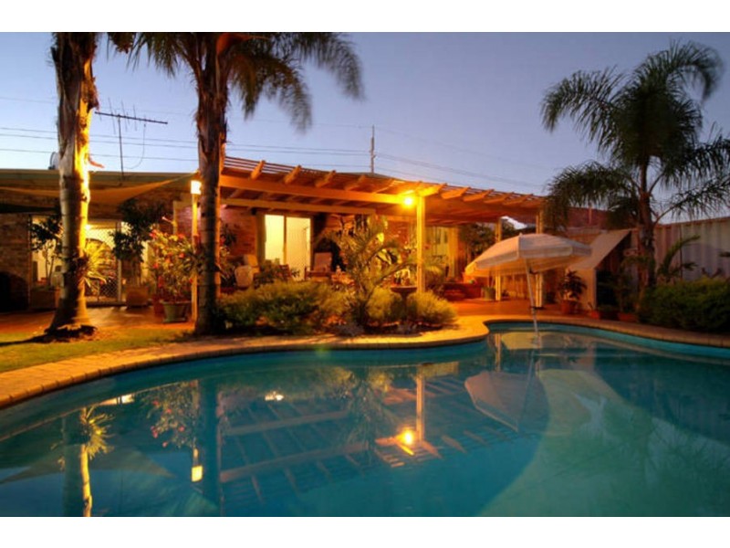 142 Kitchener Road, Alfred Cove WA 6154