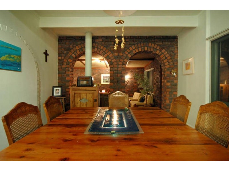 142 Kitchener Road, Alfred Cove WA 6154