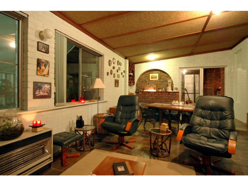 142 Kitchener Road, Alfred Cove WA 6154