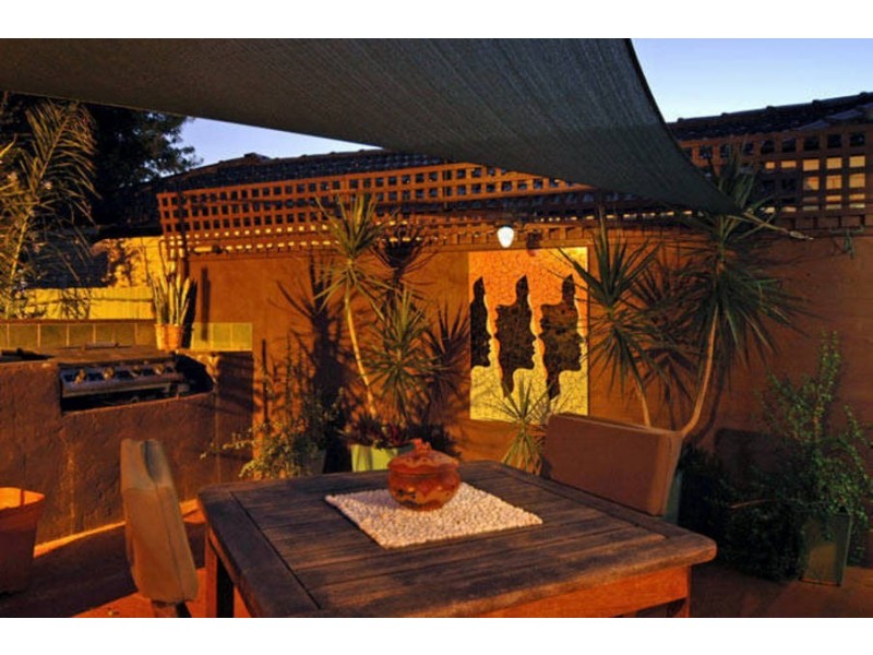 142 Kitchener Road, Alfred Cove WA 6154