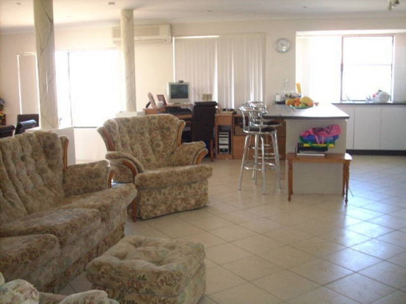 6 Oxalis Grove, Beeliar WA 6164