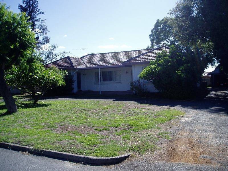 7 St Michael Tce, Mount Pleasant WA 6153