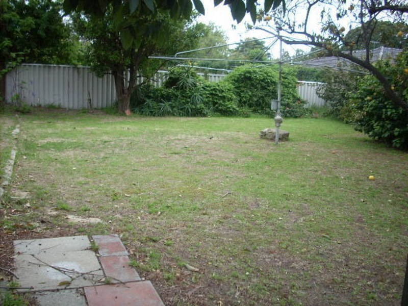 7 St Michael Tce, Mount Pleasant WA 6153