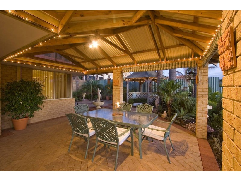 26 Arlington Loop, Coogee WA 6166