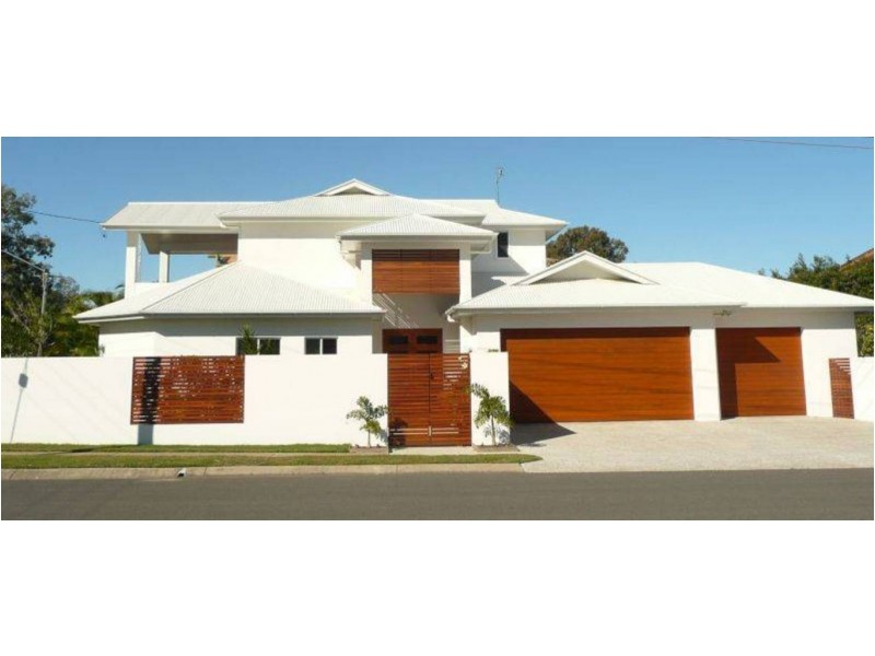 537 Esplanade, Urangan QLD 4655