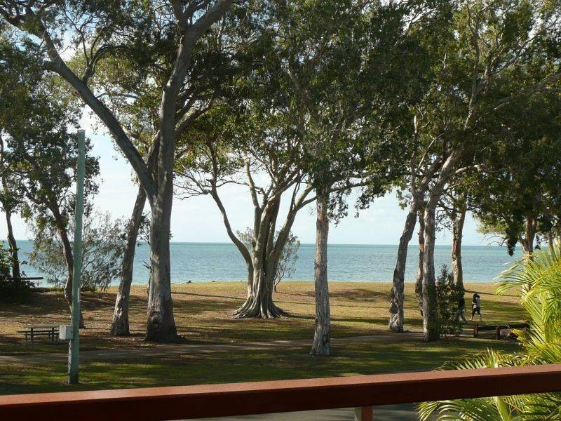537 Esplanade, Urangan QLD 4655