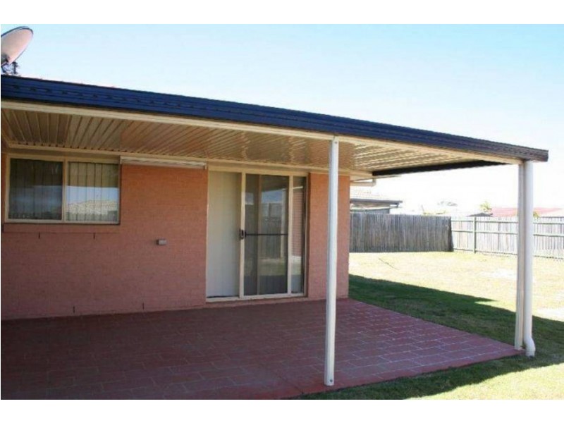 16 Lady Penrhyn Dr, Hervey Bay QLD 4655