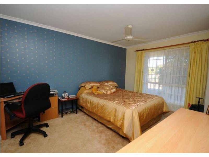 11 Musgrave Cl, Hervey Bay QLD 4655