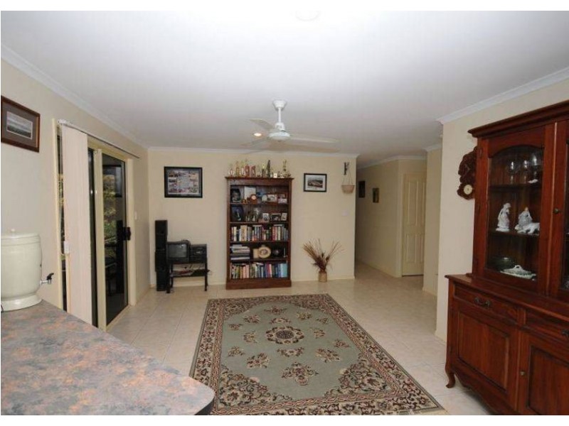 4 Shannen Crt, Hervey Bay QLD 4655