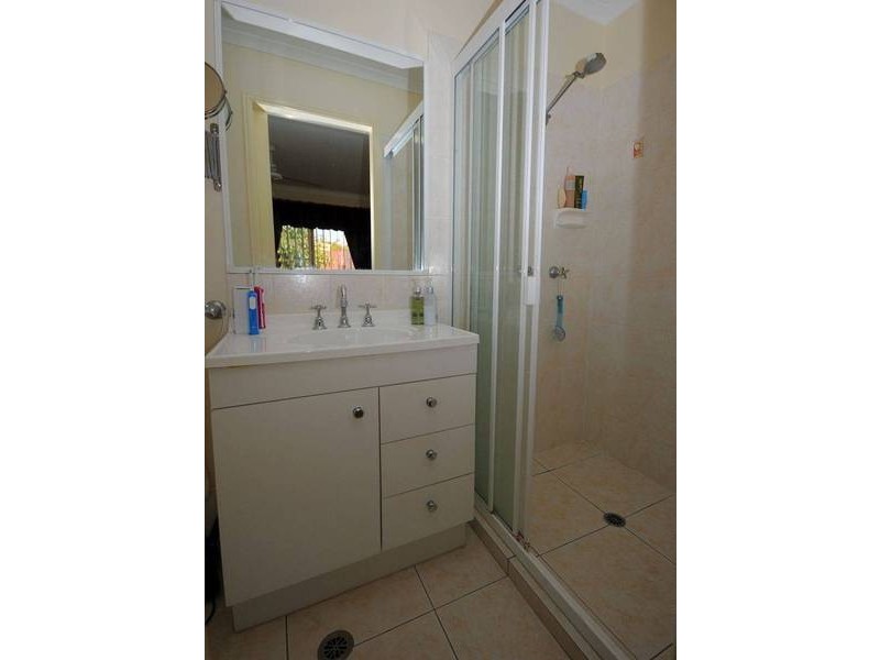 4 Shannen Crt, Hervey Bay QLD 4655