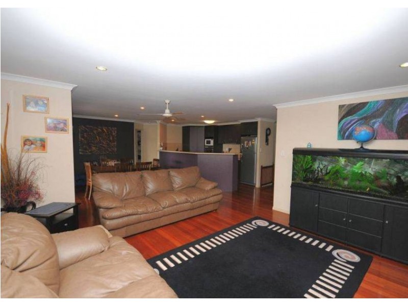 4 Waigani Ave, Hervey Bay QLD 4655