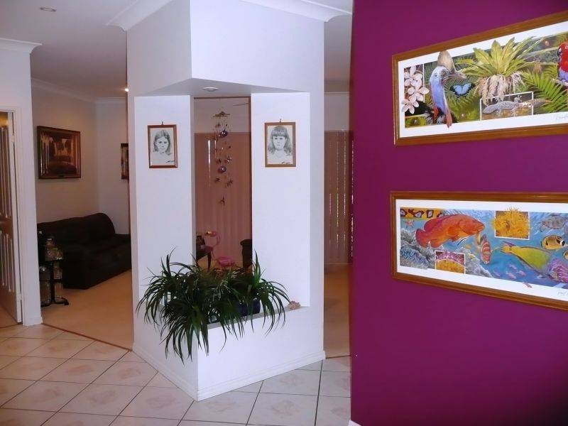 1 Pinewood Cct, Wondunna QLD 4655