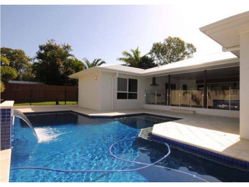 6 Coast Bay Close, Hervey Bay QLD 4655