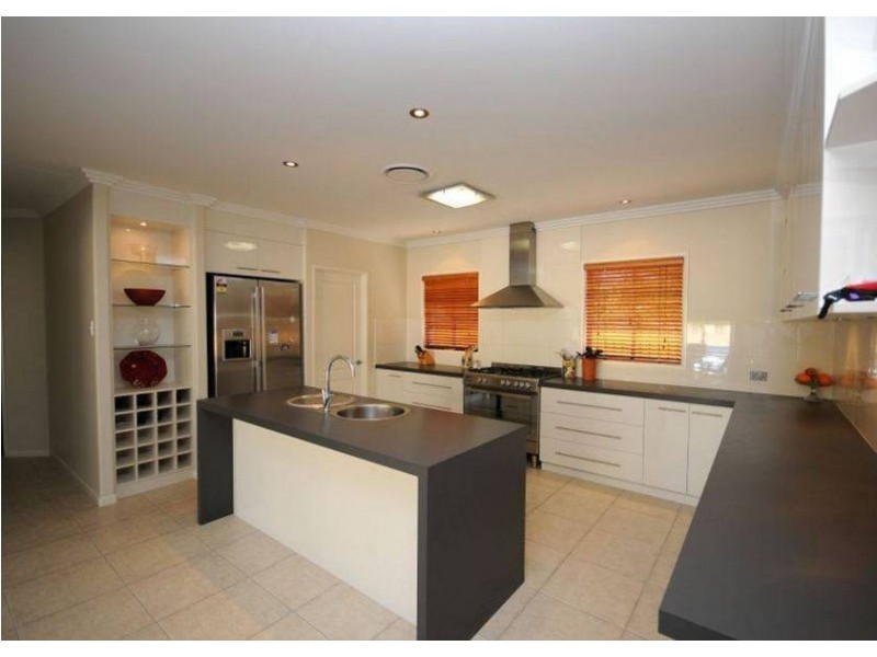 6 Coast Bay Close, Hervey Bay QLD 4655