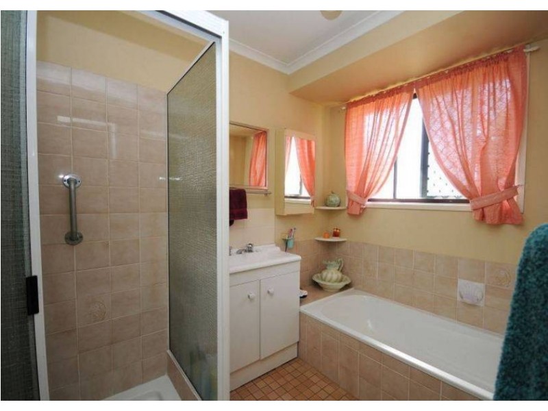 30 Caddy Ave, Hervey Bay QLD 4655