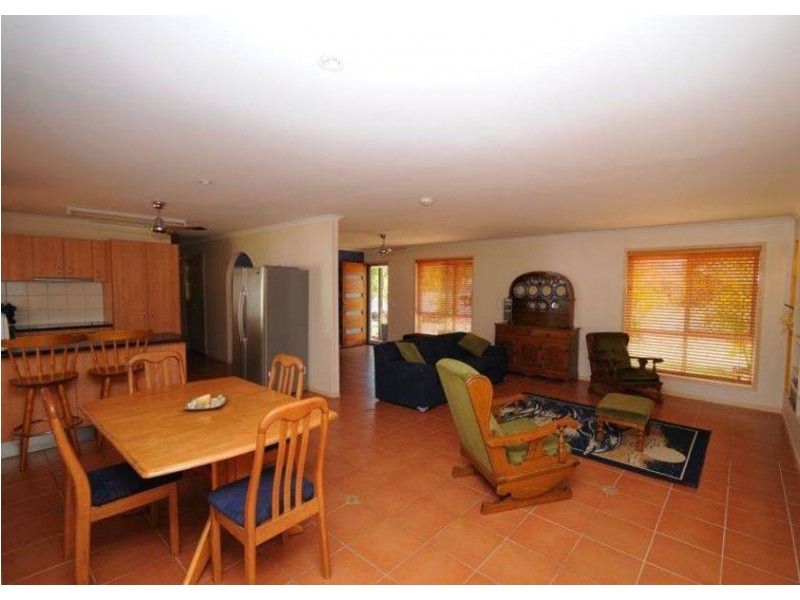 47 Honeysuckle Ave, Hervey Bay QLD 4655