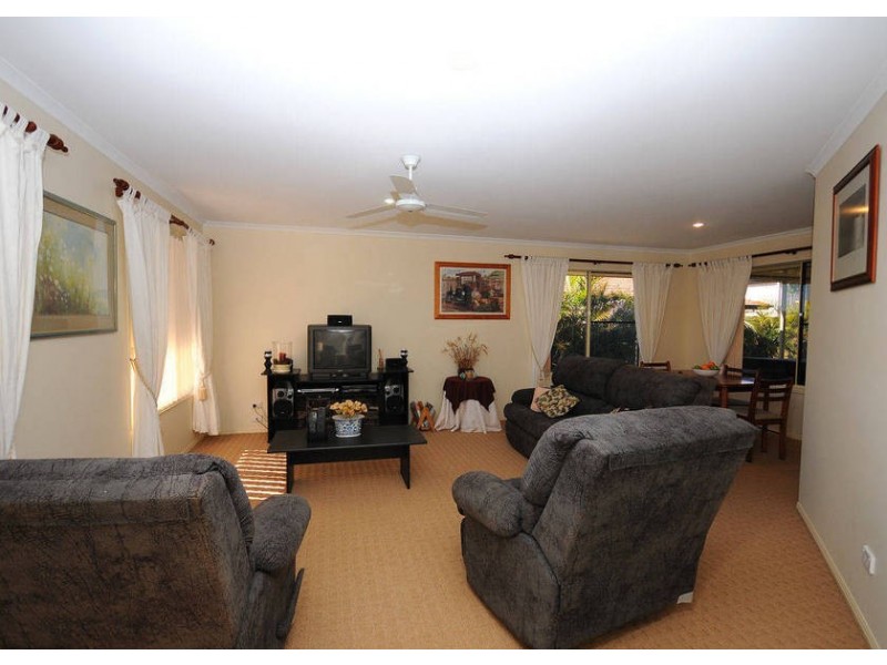 4 Shannen Crt, Hervey Bay QLD 4655