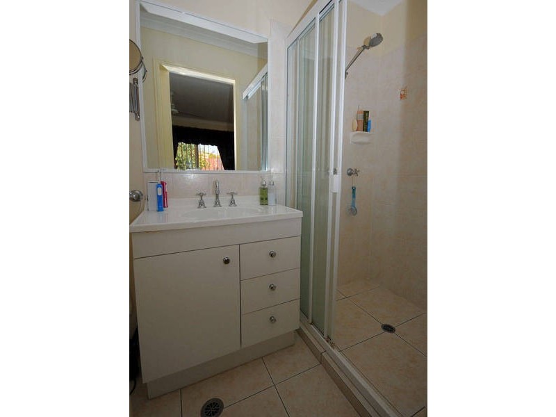 4 Shannen Crt, Hervey Bay QLD 4655