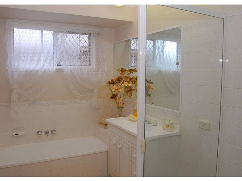 60 Cedar Cres, Hervey Bay QLD 4655