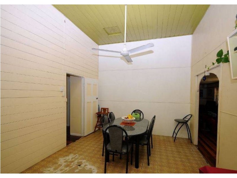 1 Hoffman Street, Hervey Bay QLD 4655