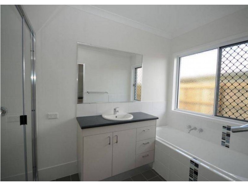 43 Lady Penrhyn Dr, Hervey Bay QLD 4655