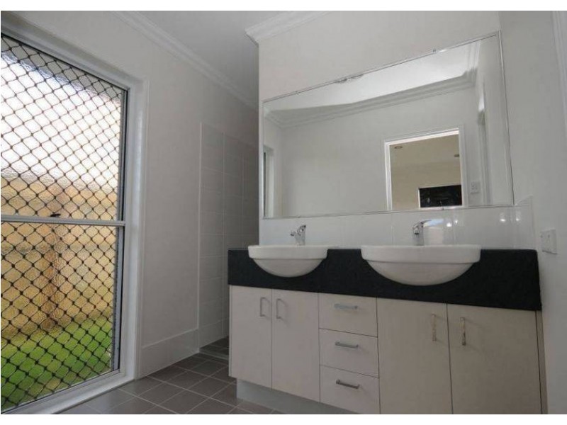 43 Lady Penrhyn Dr, Hervey Bay QLD 4655