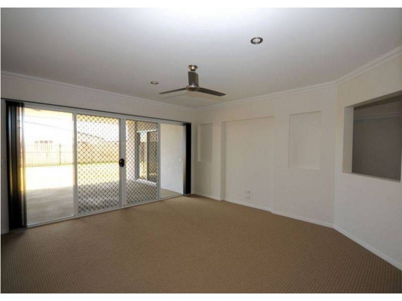 43 Lady Penrhyn Dr, Hervey Bay QLD 4655
