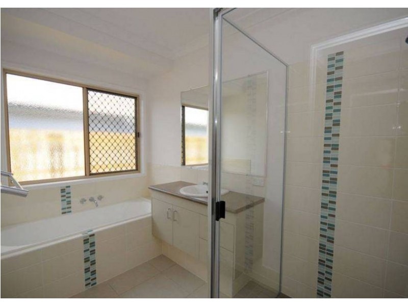 45 Lady Penrhyn Dr, Hervey Bay QLD 4655