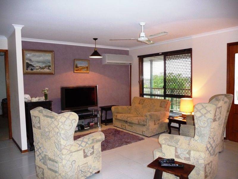 63 Hillcrest Avenue, Scarness QLD 4655