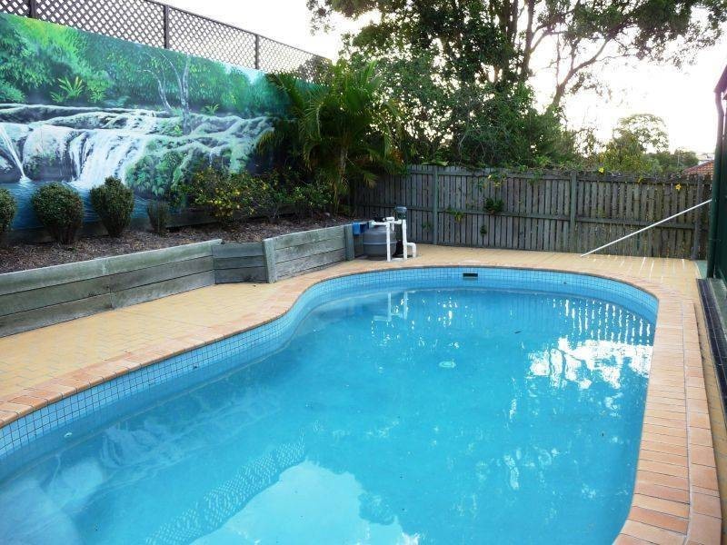 63 Hillcrest Avenue, Scarness QLD 4655