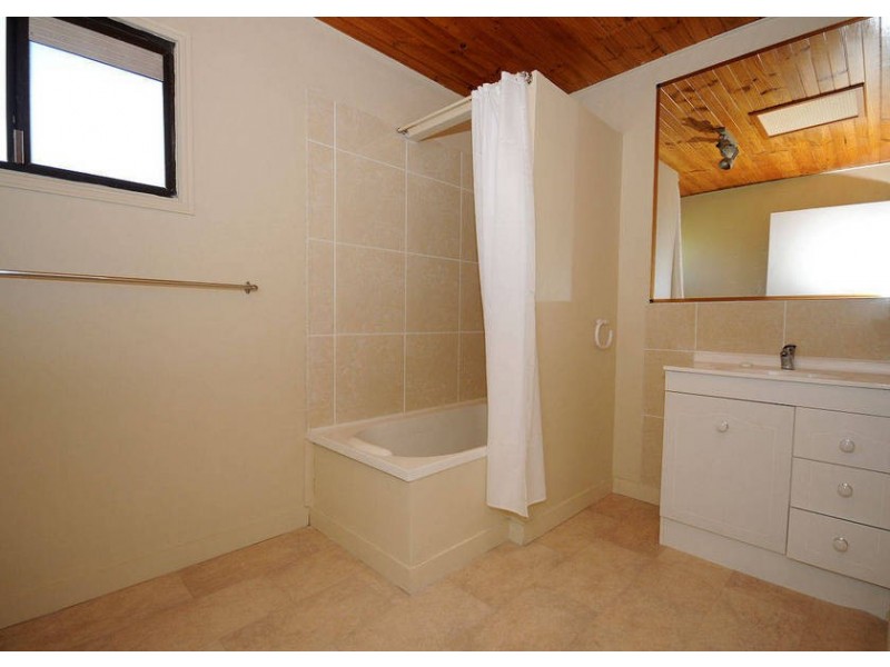 3 Bayview Terrace, Hervey Bay QLD 4655