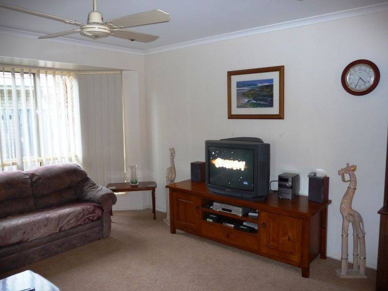 22 Aqualine Drive, Point Vernon QLD 4655