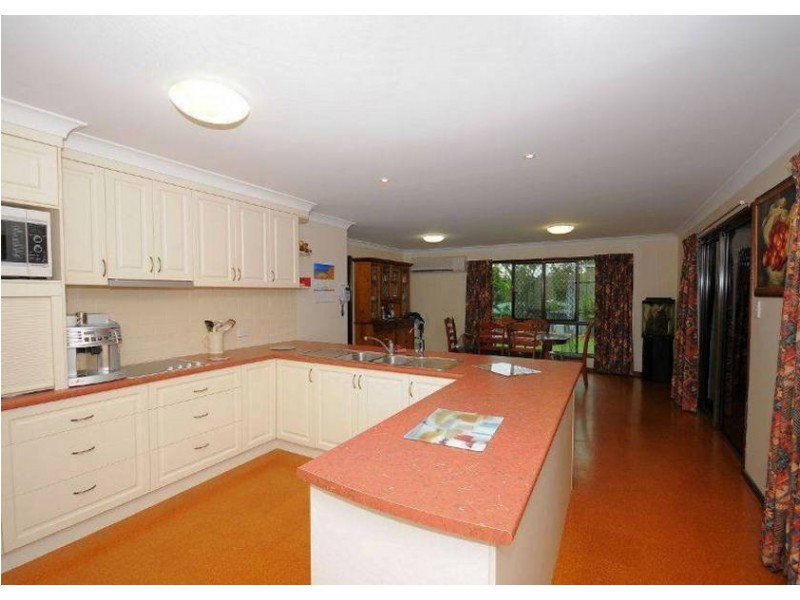 8 York Street, Hervey Bay QLD 4655