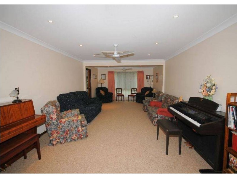 8 York Street, Hervey Bay QLD 4655