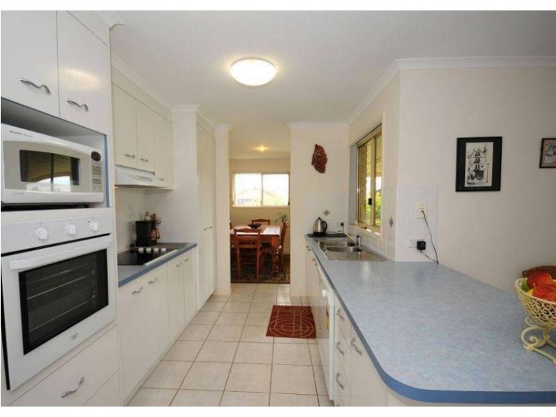 2 Glengarry Crt, Hervey Bay QLD 4655