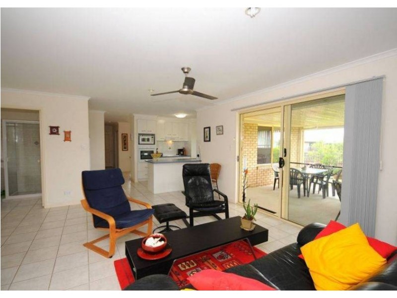 2 Glengarry Crt, Hervey Bay QLD 4655