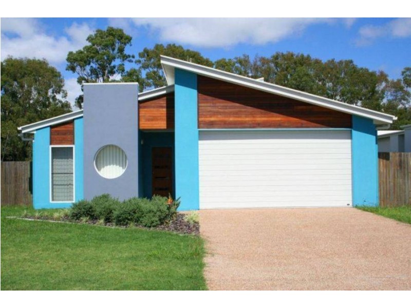 11 Brackish Crt, Toogoom QLD 4655