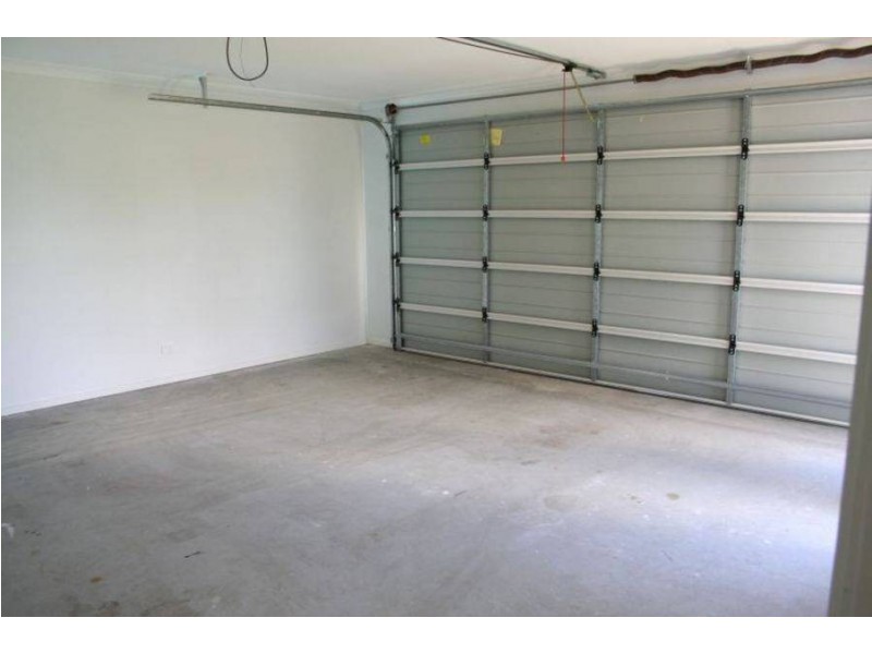 11 Brackish Crt, Toogoom QLD 4655