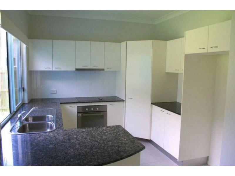 11 Brackish Crt, Toogoom QLD 4655