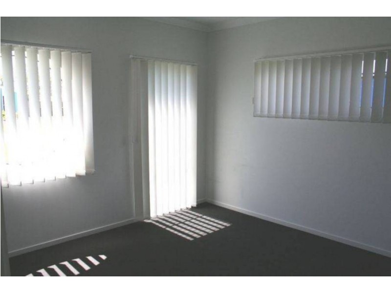 11 Brackish Crt, Toogoom QLD 4655