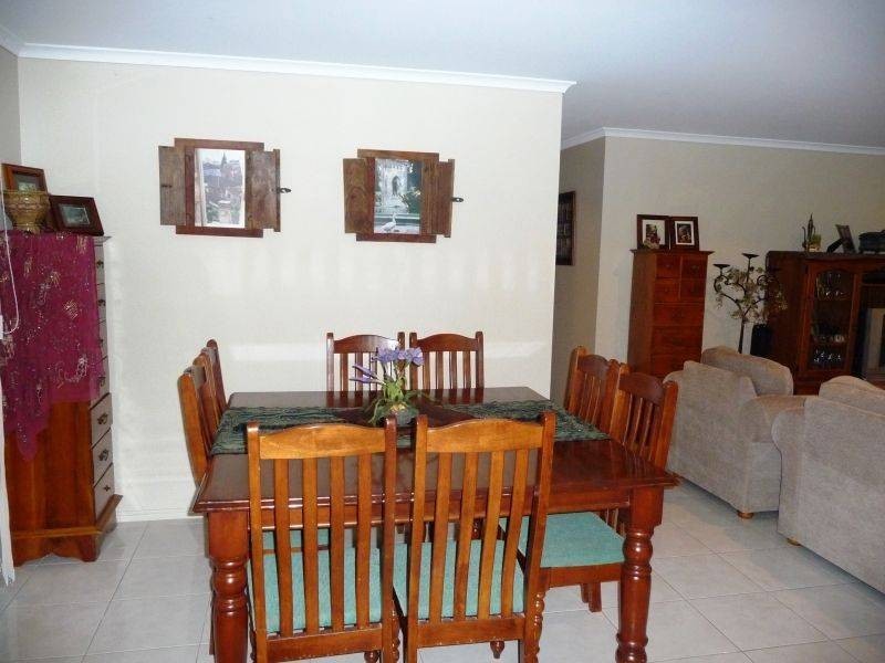 52 Joselyn Dr, Point Vernon QLD 4655