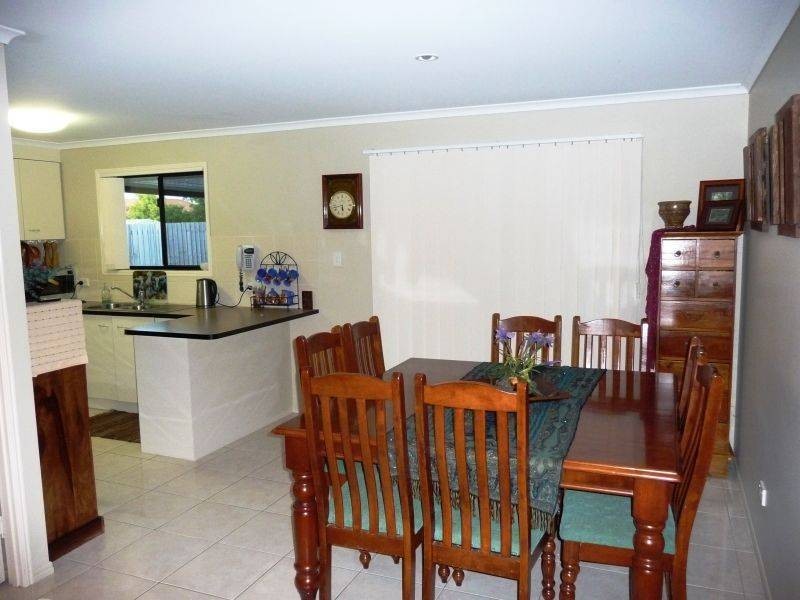 52 Joselyn Dr, Point Vernon QLD 4655